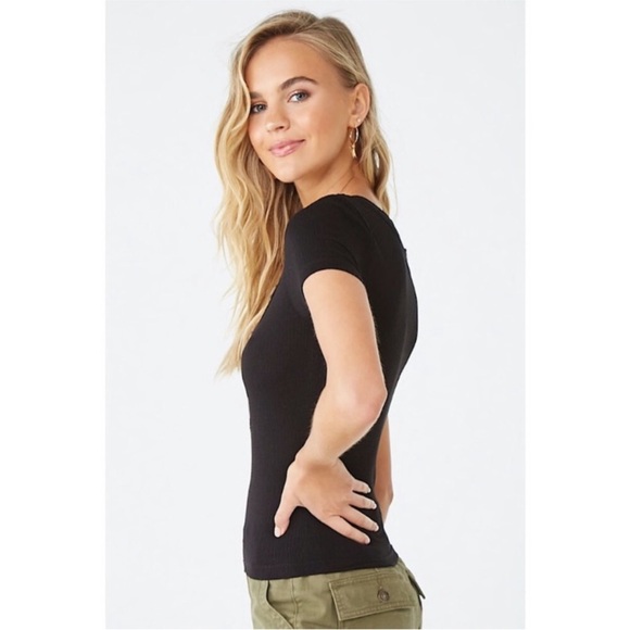 Love Tree V-Neck Button Waffle Top in Black Size Large - Picture 6 of 17